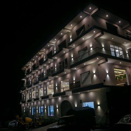 Hotel Candle Wood Чамба Екстер'єр фото