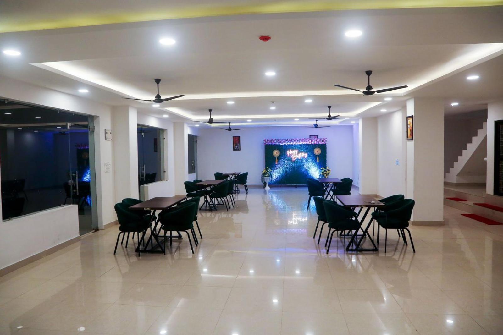 Hotel Candle Wood Чамба Екстер'єр фото